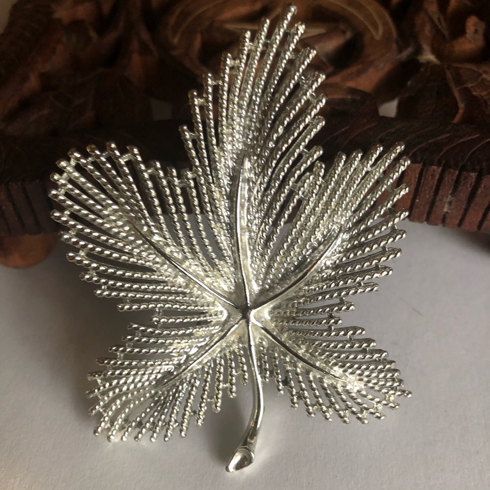 Vtg Sarah Coventry Silver Leaf Pin 2 1/4x3 inches